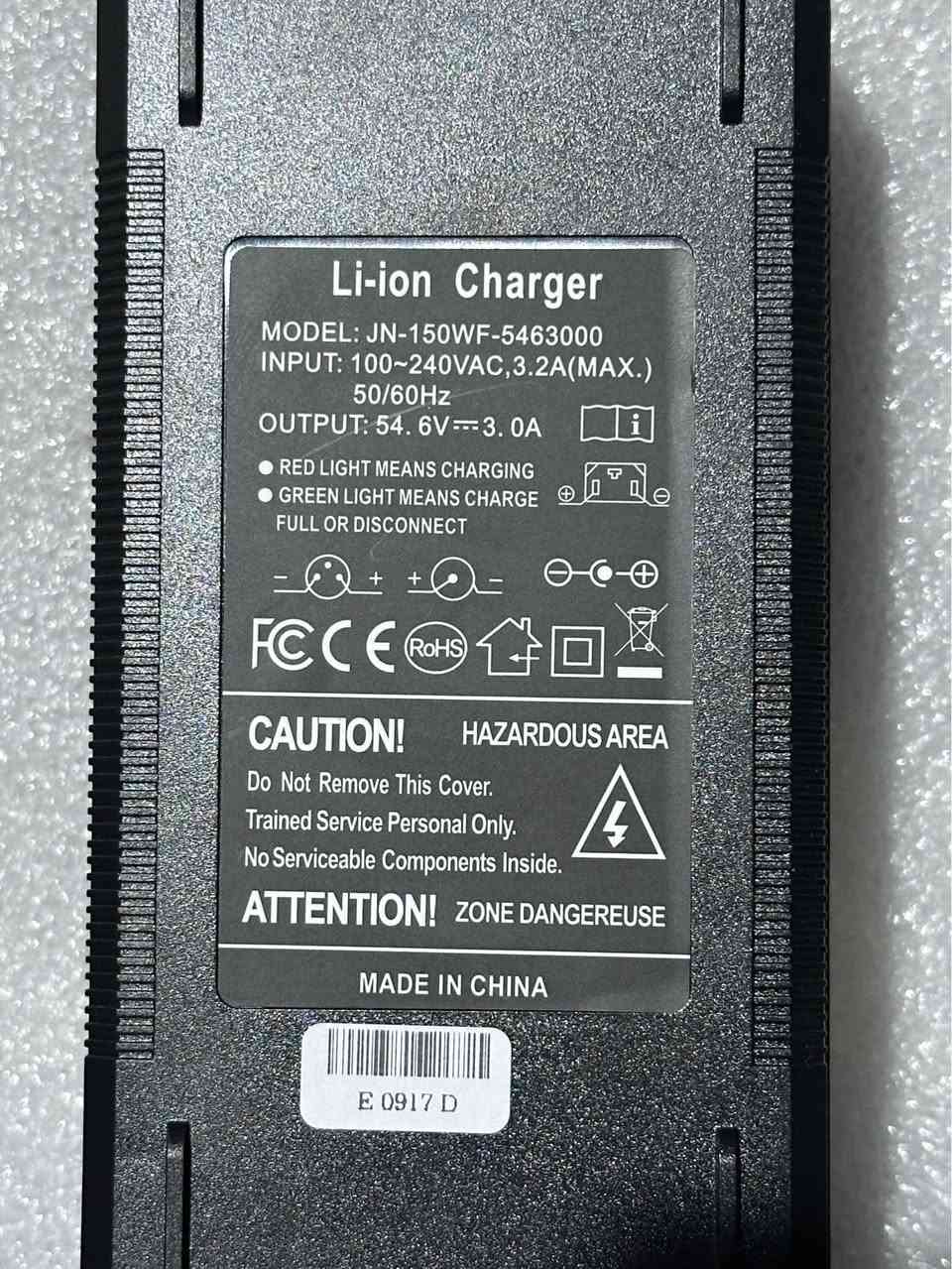 عربي:
محول شاحن بطارية، مصمم خصيصًا لشحن بطاريات الليثيوم 48 فولت. يتميز هذا الشاحن بغلاف مقاوم للاشتعال مصنوع من مادة بلاستيكية هندسية متينة من نوع PCB وPC، مما يضمن مقاومته لدرجات الحرارة العالية، ومقاومته للاشتعال، ومقاومته للحريق لضمان سلامتك. تشمل المواصفات الرئيسية ما يلي: - **جهد الإدخال:** 100-240 فولت، 50/60 هرتز - **جهد الشحن:** 54.6 فولت - **تيار الشحن:** 3 أمبير. الشاحن مزود بمؤشر LED يتيح لك مراقبة حالة الشحن بسهولة. يشير الضوء الأحمر إلى أن الشاحن يشحن البطارية، بينما يشير الضوء الأخضر إلى اكتمال شحنها.

کوردی:
ئەداپتەری بارگاویکەرەوەی پاتری، بە تایبەتی بۆ شەحنکردنەوەی پاتری لیتیۆمی 48V دروستکراوە. ئەم بارگاویکەرەوە تایبەتمەندی توێکڵێکی ئاگرکوژێنەرەوەی هەیە کە لە مادەی پلاستیکی ئەندازیاری PCB و PC بەهێز دروستکراوە، دڵنیای دەدات کە بەرگری لە پلەی گەرمی بەرز دەکات، بڵێسە دەگرێت، و دژە ئاگرە بۆ سەلامەتیتان. تایبەتمەندییە سەرەکییەکان بریتین لە: - **ڤۆڵتیەی هاتنەژوورەوە:** 100-240V، 50/60Hz - **ڤۆڵتیەی شەحنکردنەوە:** 54.6V - **کارەنتی شەحنکردنەوە:** 3A بارگاویکەرەوەکە بە نیشاندەری LED تەیار کراوە کە ڕێگەت پێدەدات بە ئاسانی چاودێری دۆخی شەحنکردنەوە بکەیت. گڵۆپی سوور ئاماژەیە بۆ ئەوەی کە شەحنەکە چالاکانە شەحن دەبێتەوە، لە کاتێکدا گڵۆپی سەوز ئاماژەیە بۆ ئەوەی کە پاترییەکە بە تەواوی بارگاوی بووەتەوە.

English:
Battery Charger Adapter, designed specifically for 48V lithium battery charging. This charger features a flame retardant shell made from durable PCB and PC engineering plastic material, ensuring it is resistant to high temperatures, flame retardant, and fireproof for your safety. Key specifications include: - **Input Voltage:** 100-240V, 50/60Hz - **Charging Voltage:** 54.6V - **Charging Current:** 3A The charger is equipped with an LED indicator that allows you to easily monitor the charging status. The red light indicates that the charger is actively charging, while the green light signals that the battery is fully charged. السليمانية, العراق


**إذا كنت صاحب هذا الإعلان وتريد حذفه لأي سبب، رجاءا أرسل رسالة إلى الدعم الفني**