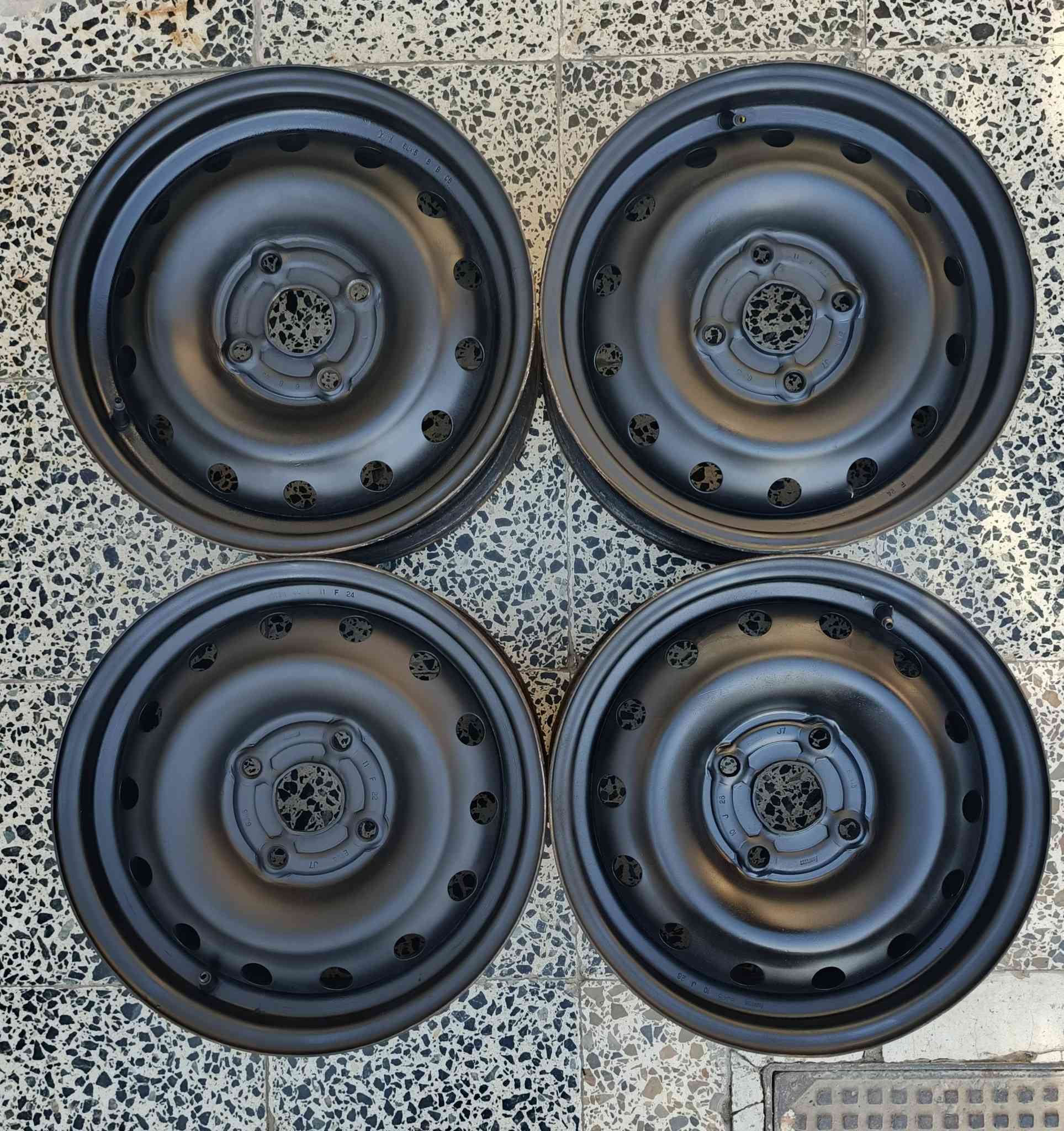 تخم ويل حجم 15 اوبترا اصلي نضيف بدون عوج
مراوس بويلكب يرهم مع تايرات او بدون
مكان بغداد حي اور
للاستفسار اتصل
*********** واتساب
