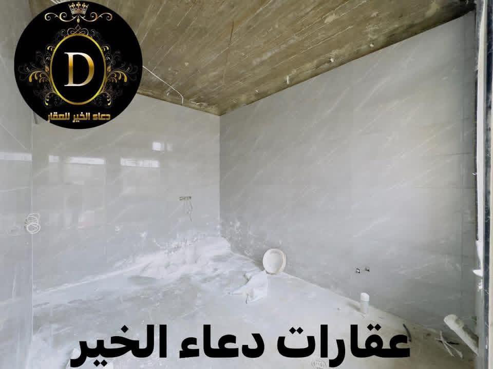 دار للبيع 
في حي الملايين الثانية تقطيع عمر الطويل  
المساحة 108.متر واجهة 6.متر 
3 غرف نوم + هولين + إستقبال + مطبخ + صحيات 
خدمات كاملة - ماء + كهرباء + تبليط
السعر 88.مليون

عقارات دعاء الخير
حي العربي الشارع العام قبل تقاطع العريان 

*********** - ***********
*********** - ***********
