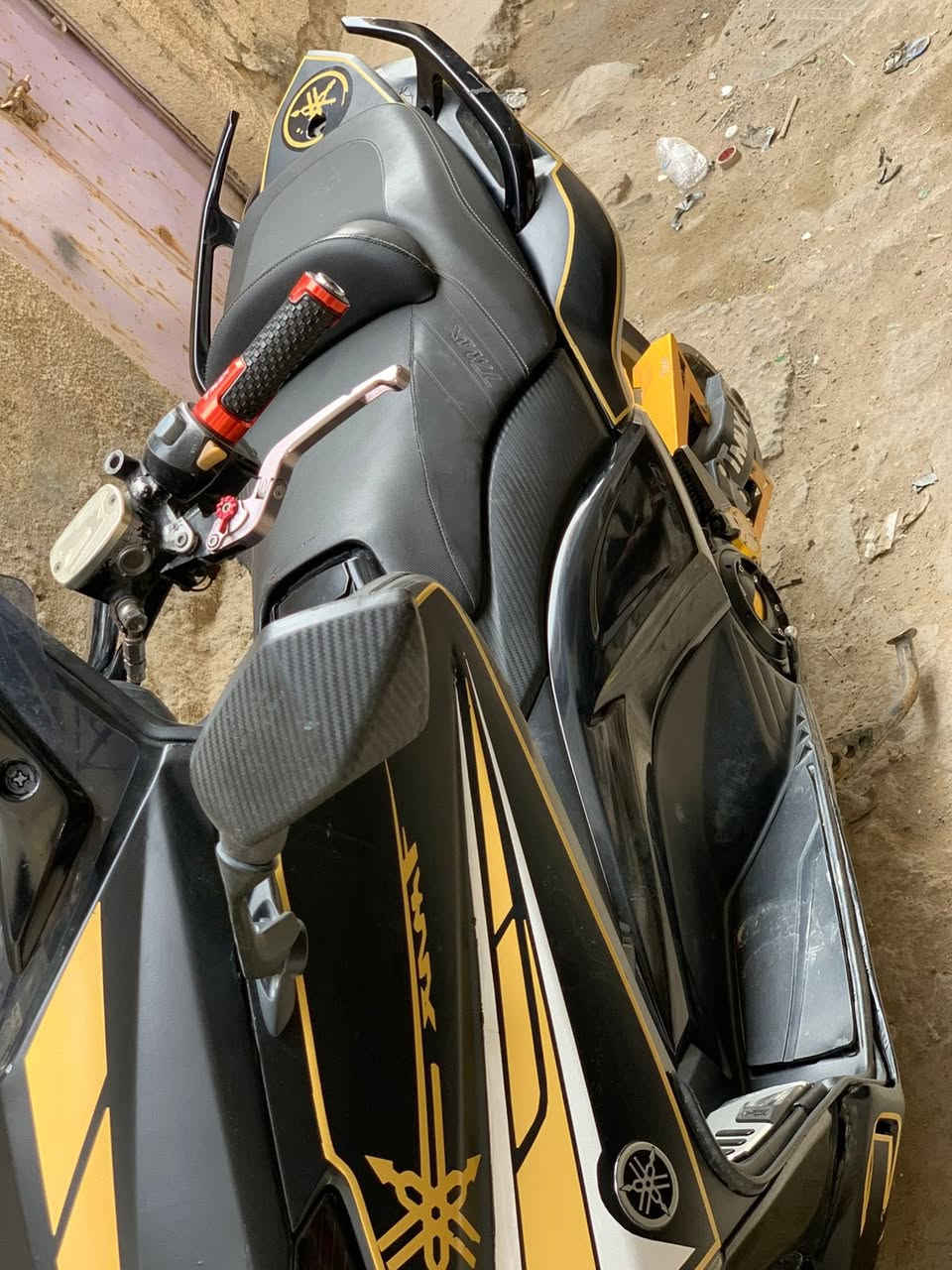 ي ماكس موديل2014 سعر25 ناصريه مركز *********** ما تشتري لا تجي ترسلني
