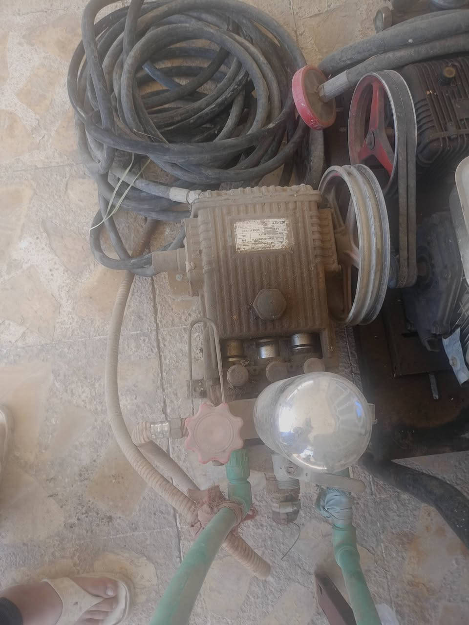 لبيع 
مضخات غسل اولة ام مطور بانزين بيه ضعف بلمي ماعرف شعوزة
 
الثانية
ممضخة تشك الايد مابية شي 120 بار
وياه صونداتة اصلية  كاملة
ابيعن كلهن 200 فقل ***********

مكان بابل
