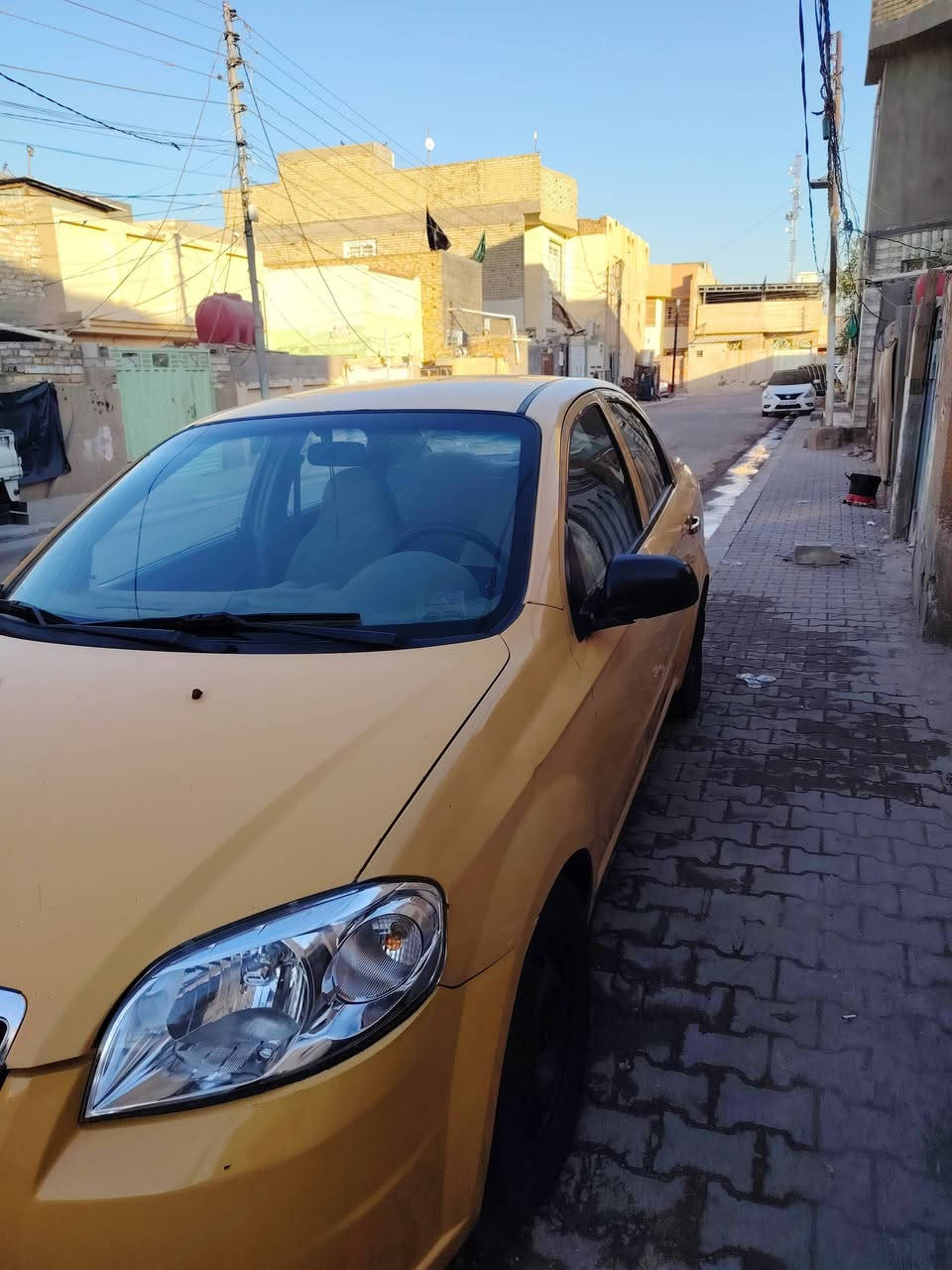 سلام عليكم افيو 2009 خليجي مكينه مفتوح 1400 جاهزه تبريد مكينه كير   السياره السعر ٤٧ وبيها مجال ***********

