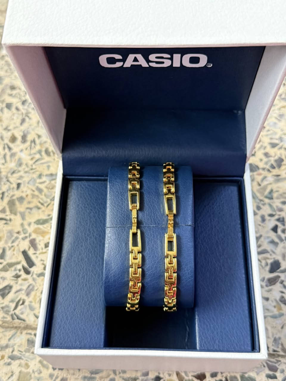 ساعه و سوار ياباني سعر ٢٠ مع التوصيل


**إذا كنت صاحب هذا الإعلان وتريد حذفه لأي سبب، رجاءا أرسل رسالة إلى الدعم الفني**