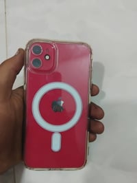 آيفون ١١ • ذاكرة ٦٤ • بطارية ٧٤٪