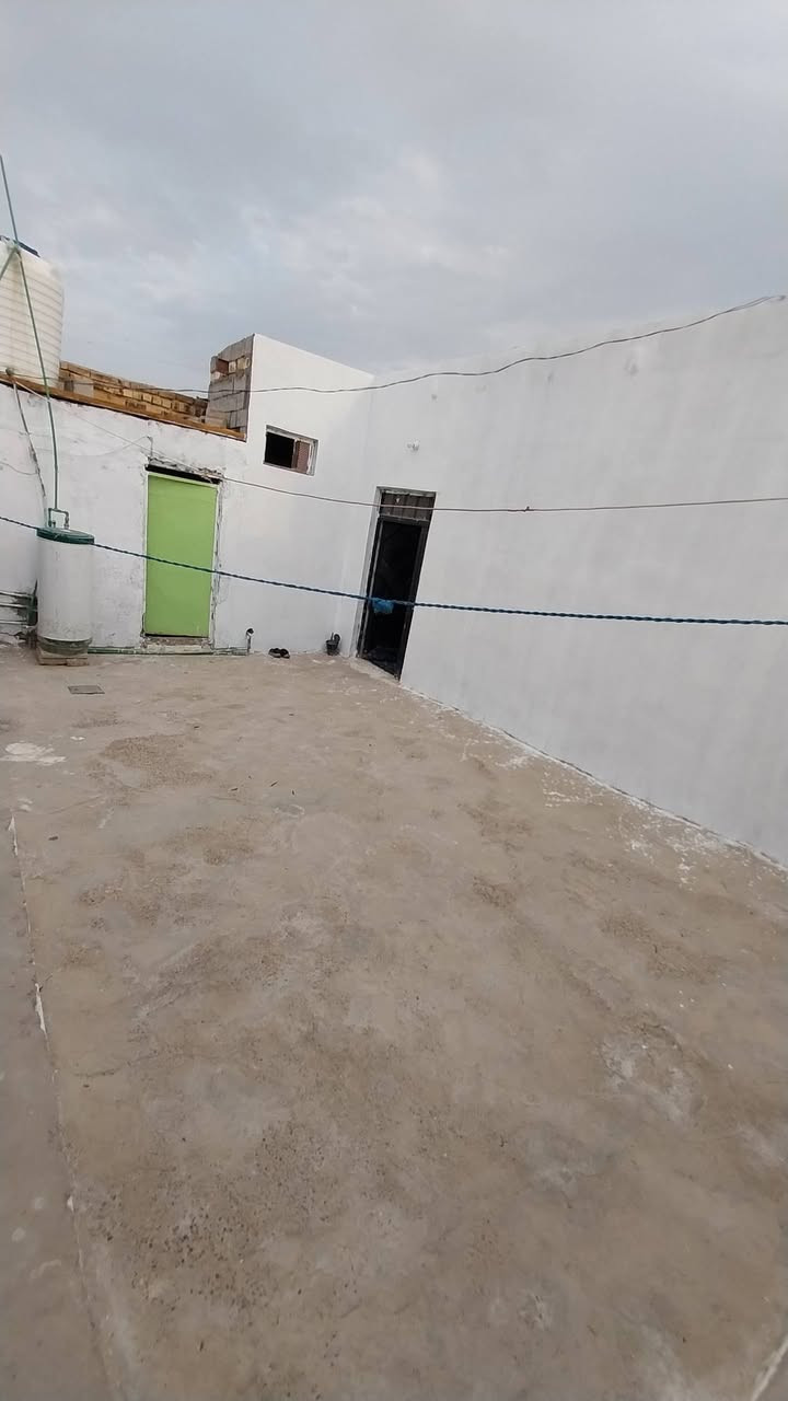 السلام عليكم
دار للبيع ١٠٠م زراعي 
غرفتين وصاله ومطبخ وحمام 
السعر ٢٥ وبي مجال عنوان البيت 
البراكية شارع المعمل قريب شارع العام 
مكتب بغداد للعقار 
***********
