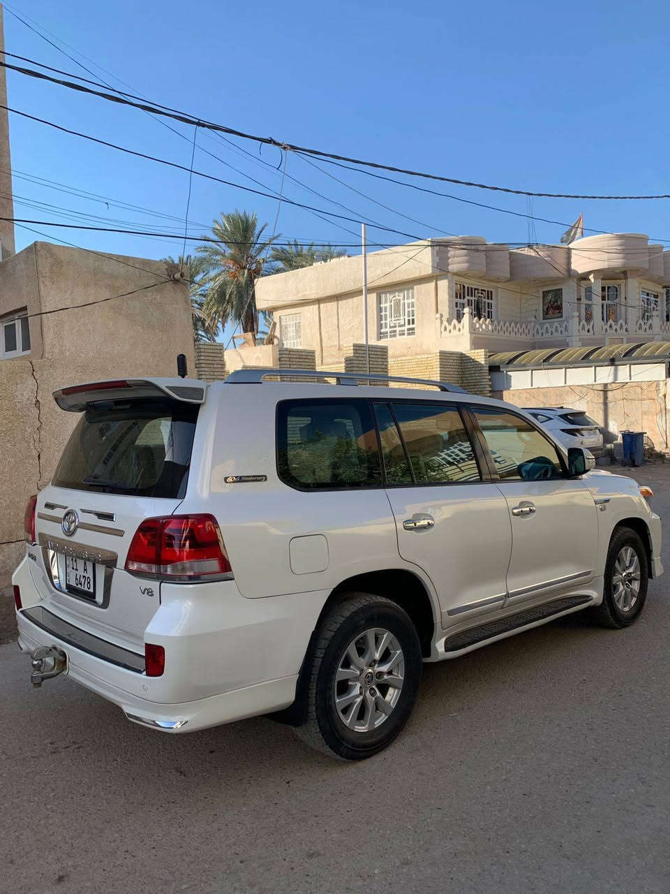 السلام عليك... لاندكروز جكسارة للبيع 
سيارة مكفولة كفالة عامة  موديل 11ستينية مواصفات  لكزز للتواصل الرقم(***********)
