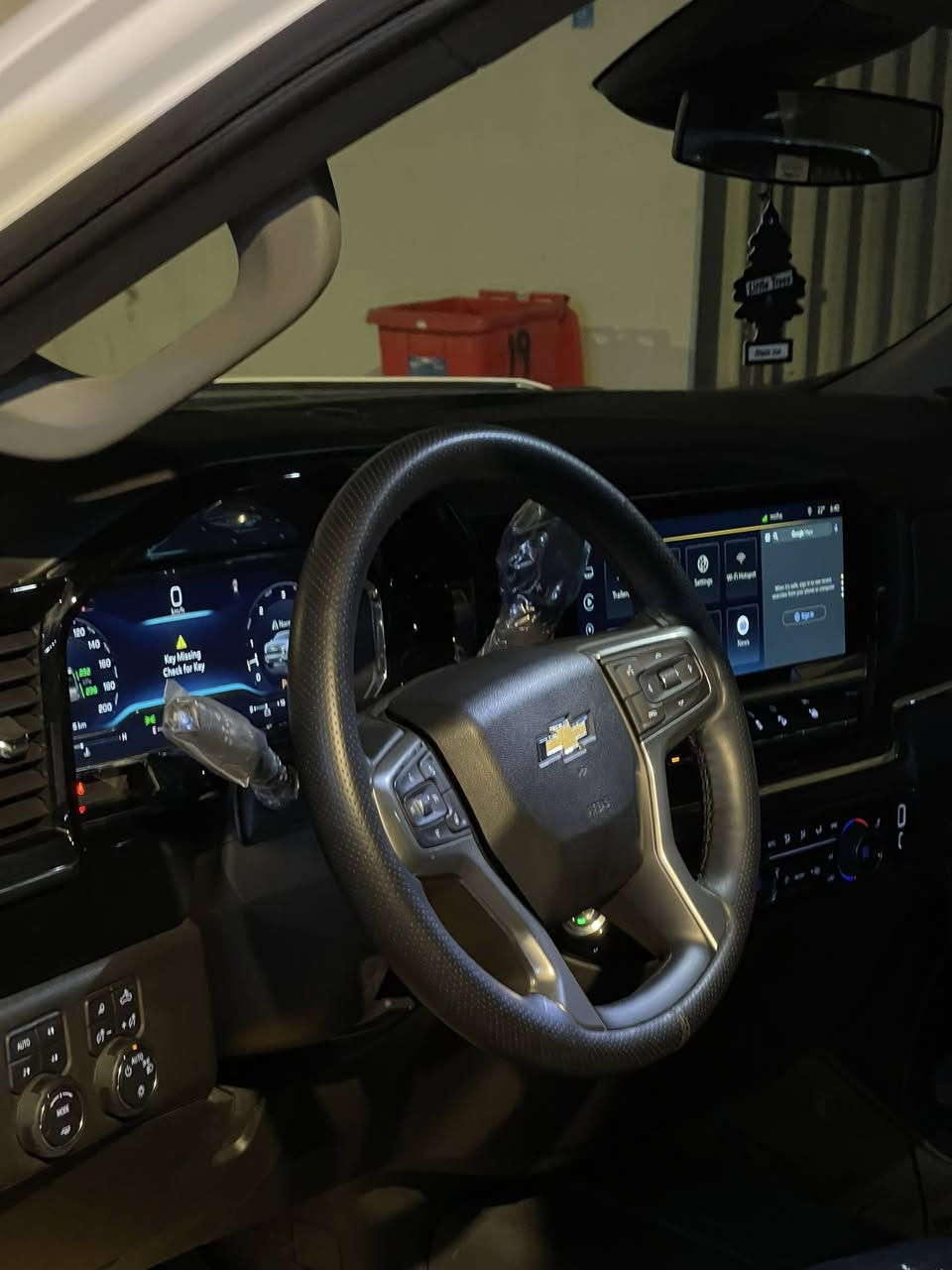 سلفادور 2024 امريكي كفالة عامة فقط دعامية امامية رقم اربيل تحويل او وكالة z71 كير تعليك السيارة اخت الزيرو وجاهزه من جميع النواحي سعر 375وبيهة مجال شي بسيط
رقم:***********
