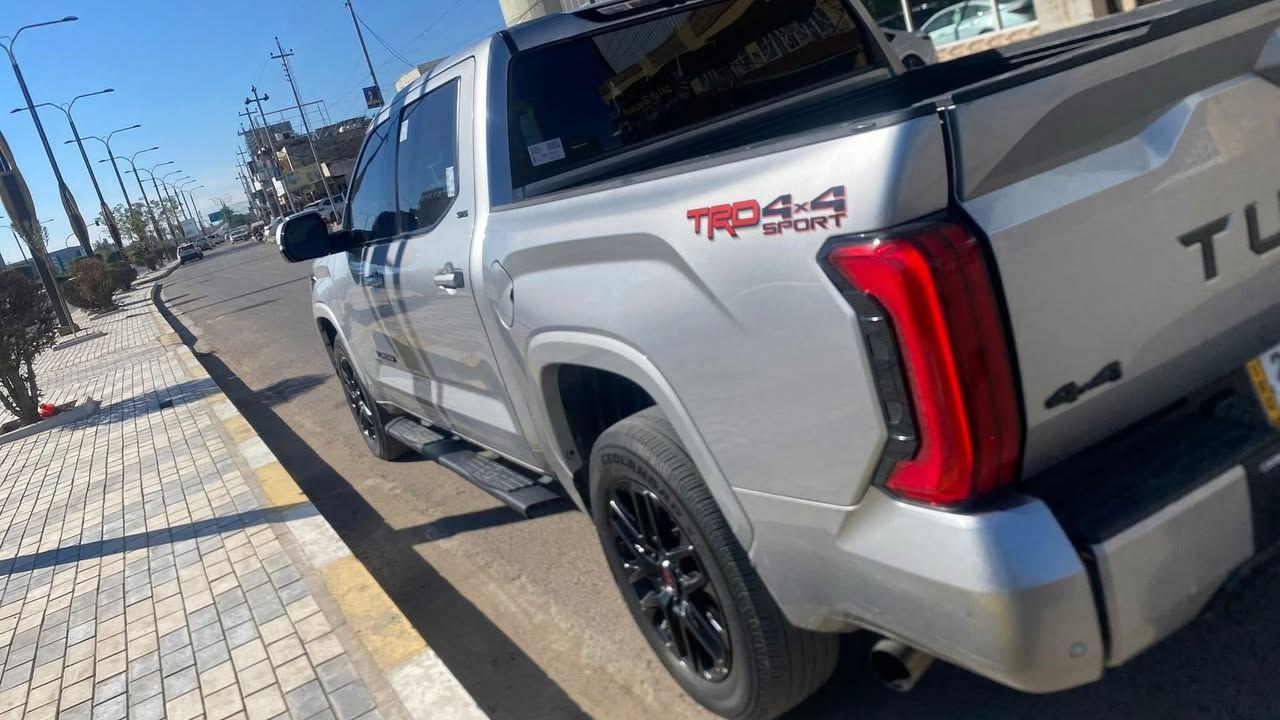 عادي مراوس اذا اكو 

2022 Toyota Tundra Platinum

تويوتا تندرا بلاتينيوم 2022

..

محرك I-FORCE V-6 سعة 3.4

مواصفات معروفة،،نظام تثبيت السرعة التكيفي

مقاعد تدفة تبريد

الدخول بدون مفتاح البصمه الذكية 

بدء التشغيل بدون مفتاح

نظام الملاحة

مرايا قابلة للطي كهربائيًا أندرويد أوتو® أبل كار بلاي®بلوتوث®

هوم لينك

راديو الأقمار الصناعية منفذ USB

فتحة سقف وصلة السحب

الكبح التلقائي في حالات الطوارئ كاميرا محيطية  مراقبة النقطة العمياء مصابيح أمامية LED

تحذير مغادرة المسار

مساحات استشعار المطر

تنبيه حركة المرور الخلفية مقاعد جلدية مقعد الذاكر

رقم هاتف***********

السعر ٣٦٠ وبيه مجال 

حادث بنيد 

رقم اربيل بسمي
