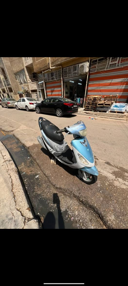 السلام عليكم ماكس منغولي للبيع دراجه بلاديه وما بيها نقص برغي كامله كلها ب500وبيها مجال مكاني البياع***********
