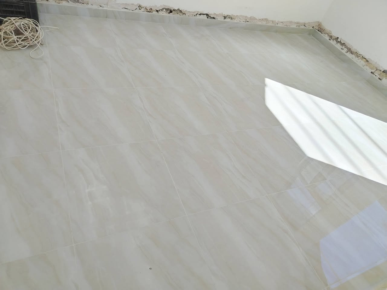 لسنا الوحيدون لكننا الأفضل��نتميز عن الاخرؤن بالعمل الممتاز�� 
جانب من اعمال الهندسه لسيراميك��
كربلاء البوبيات
تطبيك
جميع اعمال التطبيك �
ارضيه/جدران 
وبجوده  عاليه ��
مرمر. كاشي. كرانيت. بورسلاين. سيراميك. 
مستعدون لعمل النقوش في الارضيات حسب الطلب
للاستفسار يرجى مراسلة الصفحه�
او الاتصال على الارقام التاليه��
�***********
***********

