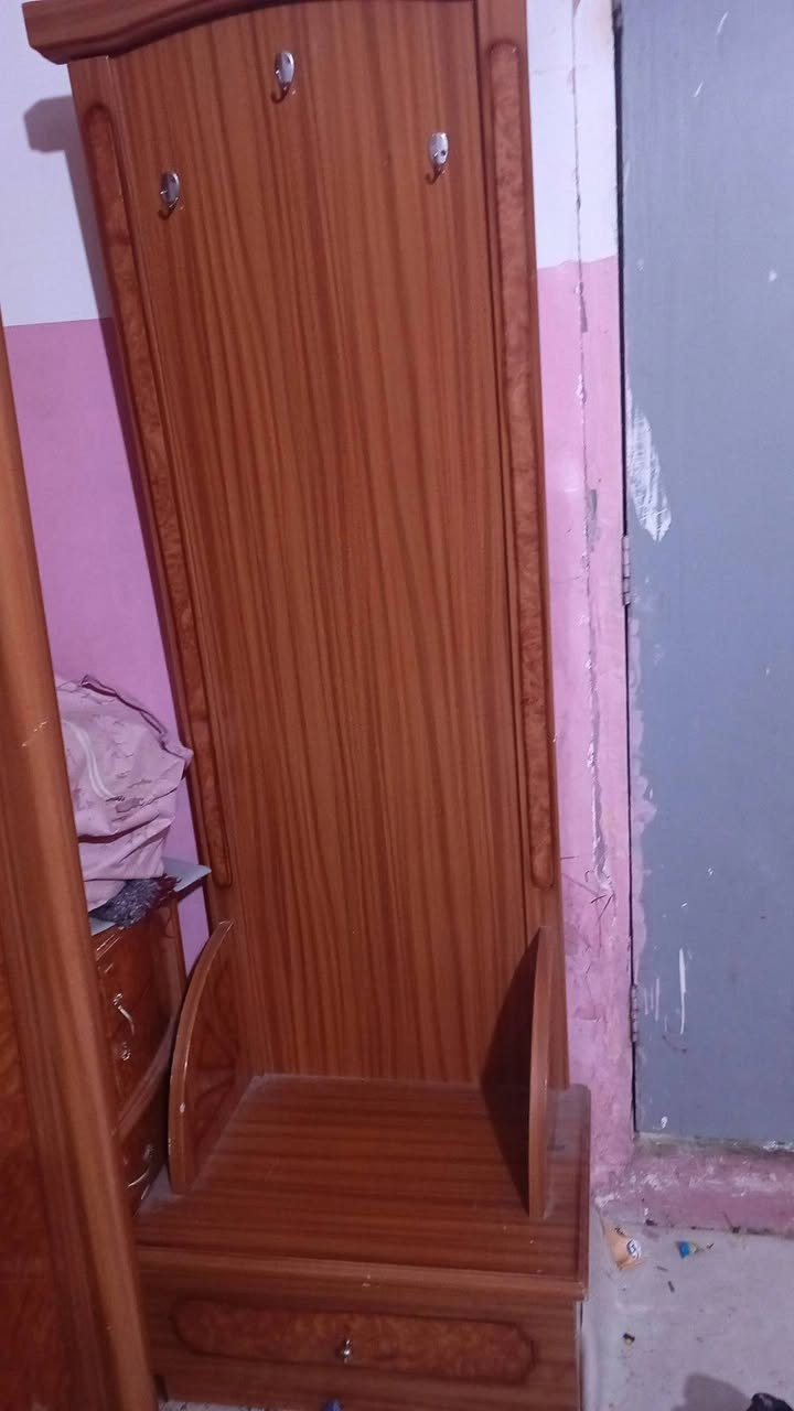غرفة للبيع سعرها ٢٥٠ وبيها مجال عنواني البصرة ابو الخصيب ***********
