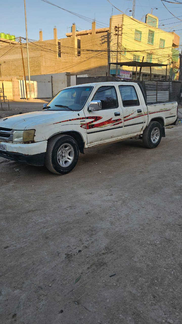 السيارة في كربلاء الحالة جيدة مكينة جيدة سعر مناسب السعر (٣٥)بيهة مجال حك الجية (***********) سيد محمد

