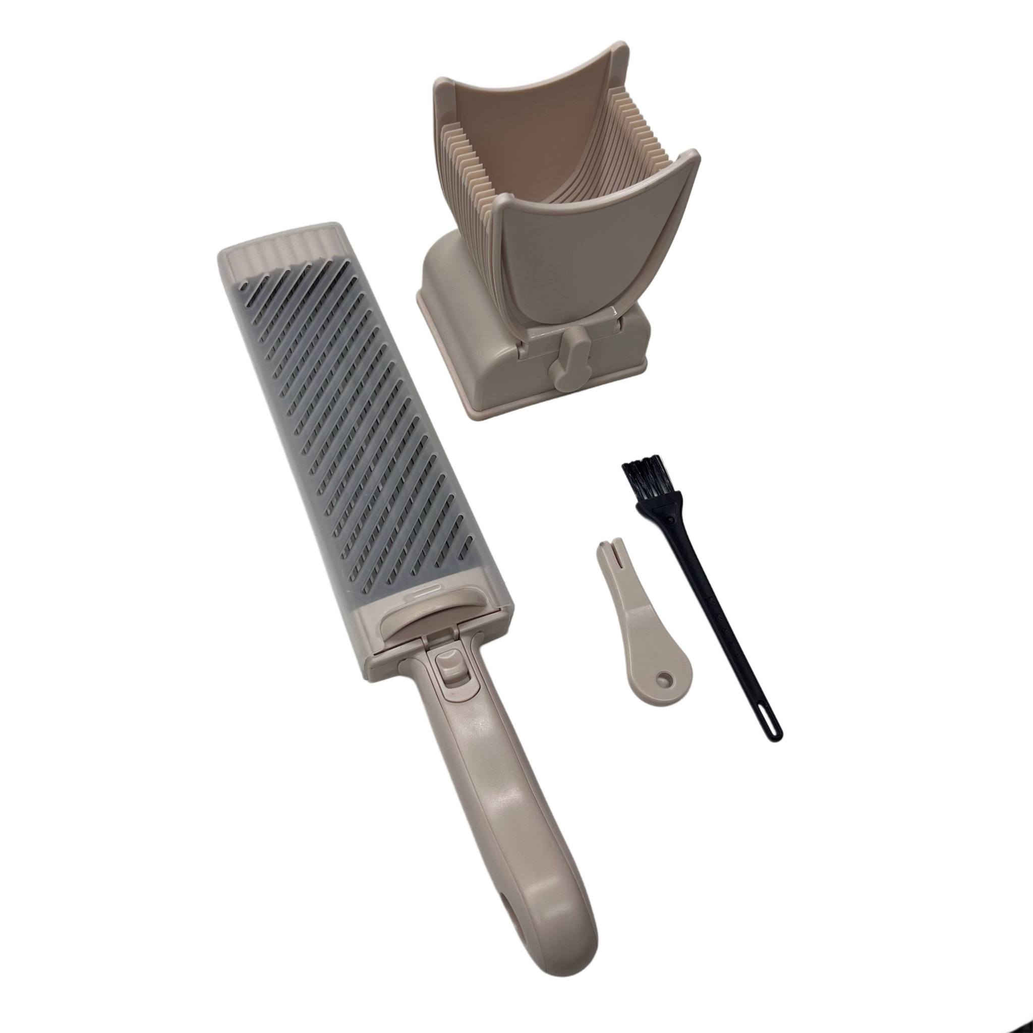 قطّاعة اللحم الطازج متعددة الشفرات – Fresh Meat Slicer
أداة مطبخ مخصّصة لتقطيع اللحم الطازج بسرعة وبشكل متساوٍ، مصممة للاستخدام اليدوي السهل داخل المطبخ.

• مخصّصة لتقطيع اللحم الطازج (Fresh Meat)

• تقطيع سريع بعدة شرائح في ضغطة واحدة (حتى 18 قطعة في القطع الواحد)

• تصميم متعدد الشفرات بزاوية حادة 8°

• إمكانية الحصول على أشكال تقطيع مختلفة حسب الاستخدام

• تثبيت قوي بواسطة قاعدة شفط للاستخدام الآمن

• تشغيل يدوي بدون حاجة للكهرباء

• الاستخدام: تقطيع اللحم الطازج، التقطيع، الفرم
• عدد القطع في القطع الواحد: 18 قطعة
• زاوية حافة الشفرات: 8°
• سماكة التقطيع:
 • 4 مم شرائح
 • 4 مم شرائط سميكة
 • 2 مم شرائح رفيعة
• الخامة:
 • الجسم: ABS
 • الشفرات: ستانلس ستيل 420
• التثبيت: قاعدة شفط (Suction Base)
• طريقة التشغيل: يدوي

محتويات العلبة
• قاعدة تقطيع (Knife Bank)
• حامل السكاكين
• وحدة الشفرات
• غطاء الشفرات
• فرشاة تنظيف
السعر 25


**إذا كنت صاحب هذا الإعلان وتريد حذفه لأي سبب، رجاءا أرسل رسالة إلى الدعم الفني**