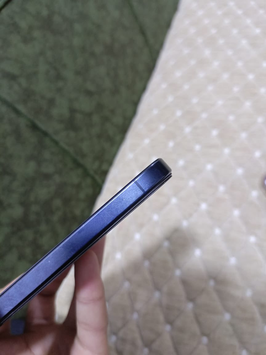 ١٥برو ماكس بطاريه 80 ذاكره256 من رخصه الادمن
ألون المميز التيتانيوم النيلي نضافه 90% 
الشاشه نوعيتها فول ألوانها دقتها بدون حواف وبدون إطار خارجي 
لمسها حلو بدون تعليك تجي تفحصها اقل تعليك يرجع الجهاز  أنطيك بي ضمان إذا علكت الشاشه عندك 
مكاني بابل المسيب السده متواجد قريب على المحاويل او العلكايه وقريب على الحسنييه يعني هذن المناطق الي يريده يتواصل على الرقم***********واتساب فقط
