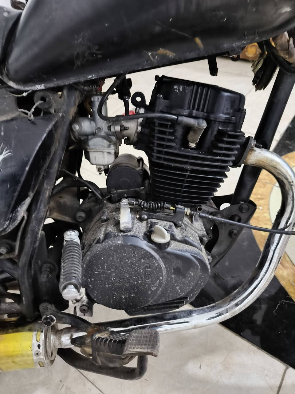 دراجه نوع وبامه متروكه دراجه صار 3  شهر  وراق صوليه 2017  دراجه تشتغل بس  بيع كوم حديد  سعر 350 وبيه مجال قليل ***********
