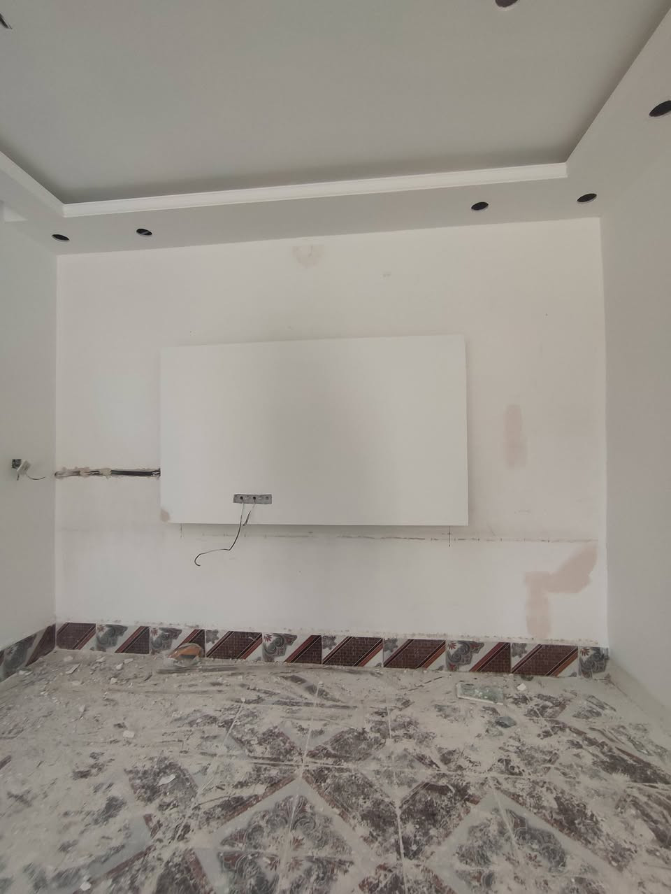 ✨ عرض خاص لمدة 5 أيام فقط! ✨
ارتقِ بمساحتك مع المُتَقن للديكور الحديث – حيث تلتقي الفخامة بالدقة والإبداع.

💥 العرض الذهبي البوكس : فقط 28,000 دينار للمتر 
يشمل:
📐 ديكور متكامل + طلس وصبغ بجودة جوتن الأصلية + تثقيب إنارة احترافي

🌟 لماذا نحن الخيار الأفضل؟
لأننا نجمع بين الذوق الرفيع وسرعة التنفيذ بأعلى معايير الجودة.

🔸 خدماتنا:
✔️ تصاميم داخلية وخارجية فاخرة
✔️ جبس بورد – كلاسيك | مودرن | ملكي
✔️ صبغ داخلي وخارجي بألوان جوتن العصرية
✔️ ورق جدران أوروبي وخليجي راقٍ
✔️ ديكورات فلين، حجر، وزجاج
✔️ سقوف ثانوية وسحبات احترافية
✔️ واجهات فوم وطلس بتشطيبات هندسية أنيقة

📞 للحجز والاستفسار عبر واتساب:
 واتساب 
***********
‏‪***********‬‏

📌 تابع صفحتنا الآن واكتشف أحدث التصاميم التي تعكس ذوقك وتميّزك.
💬 العرض ساري لمدة 5 أيام فقط — لا تفوّت فرصة التجديد بأسعار لا تُكرر
