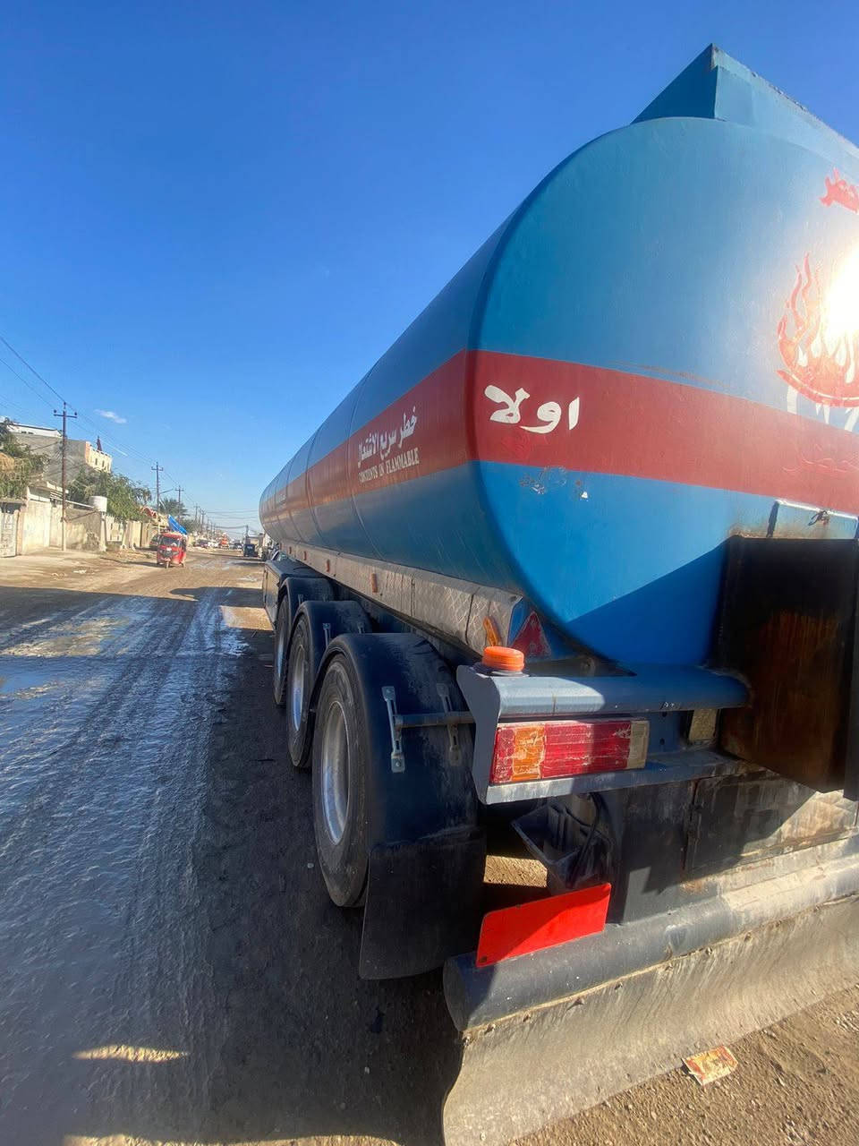 سلام عليكم تانكي للبيع حموله 36 تاير دعش شرط تخمتير كاك6 سعر60وبي مجال***********
