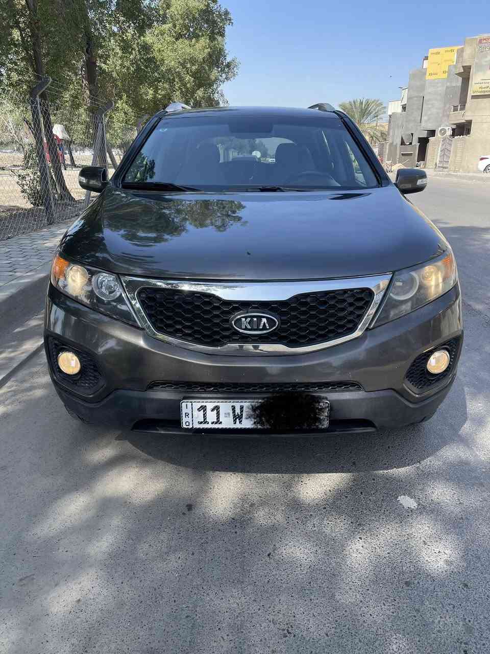 كيه سورنتو 2013وازد امريكي حادث طخه بالجاملغ والبنيد السياره جديده جداً او جاهزه من كلشي مكينه 4سلندر 2400مواصفات فول 1/1ماعدا البنيراما رقم بغداد دولي بسمي ماشيه 98الف السعر 118اوبيهامجال العنوان بغدادالامين الثانيه رقم الهاتف ***********
