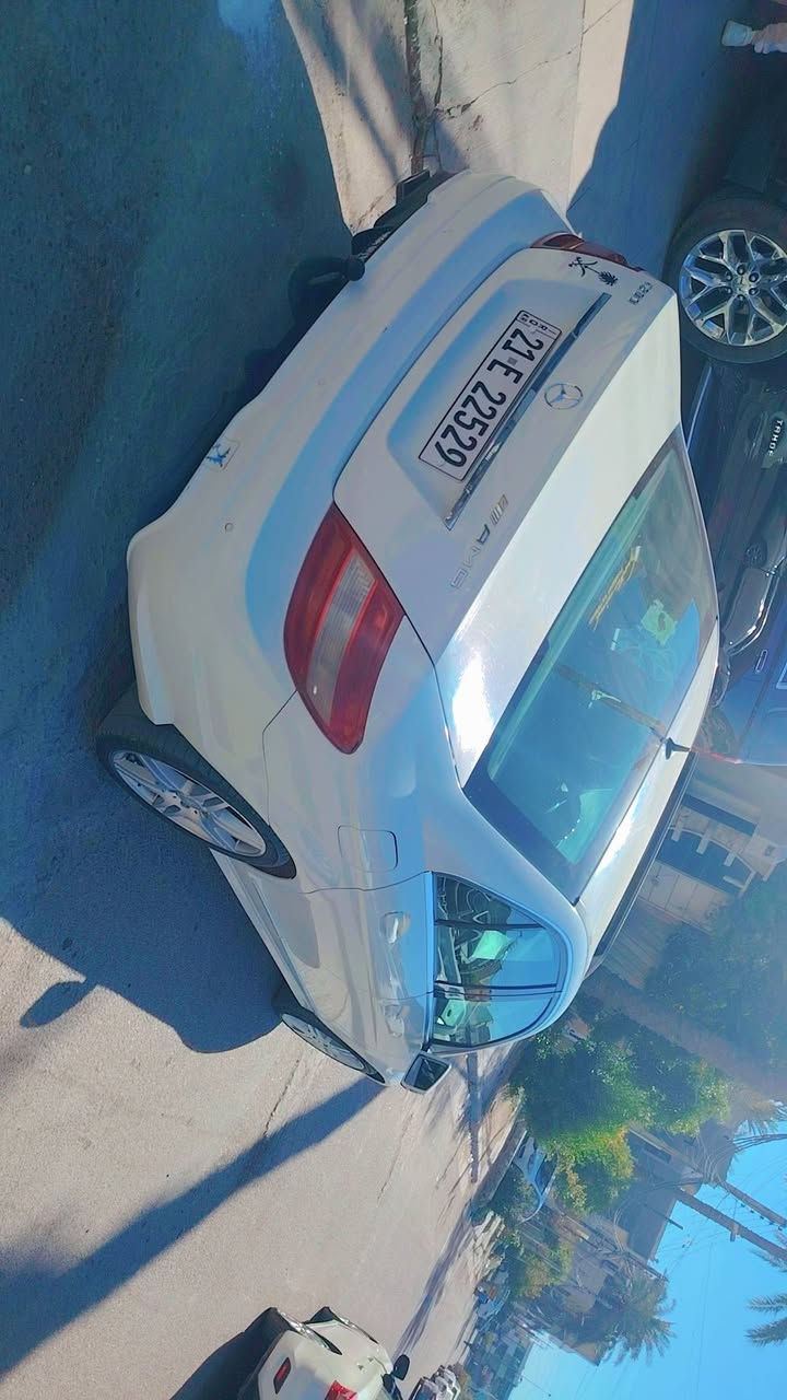 السلام عليكم c200
مارسدس للبيع  او مراوس موديل2009 خليجي
محرك اربعه سلندر توربو
السياره مكفوله 
فول مواصفات 
بانورما سلايت
كير شفتات 
حساس امامي خلفي
كشنات كهرباء
تبريد قطعتين
تدفه بلكشنات
السياره جاهزه ما بيه اي نقص و احلى من الصور
السعرخاص 
مكاني بغداد
الرقم ***********
