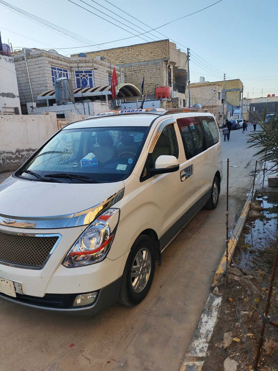 السلام عليكم موديل 16 فول مواصفات محور مسكر مكفوله ما عده شخط الي واضح بل صوره الرقم ***********
