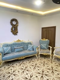 تخم ملكي نظيف اي عيب مابي مع كوشات وطبله وسطيه 6 قطع شراي خابر رقم0777...