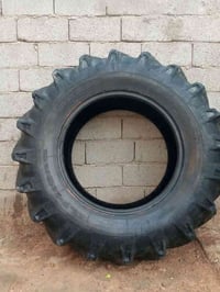 تاير عنتر • حجم ٢٨ • نضيف