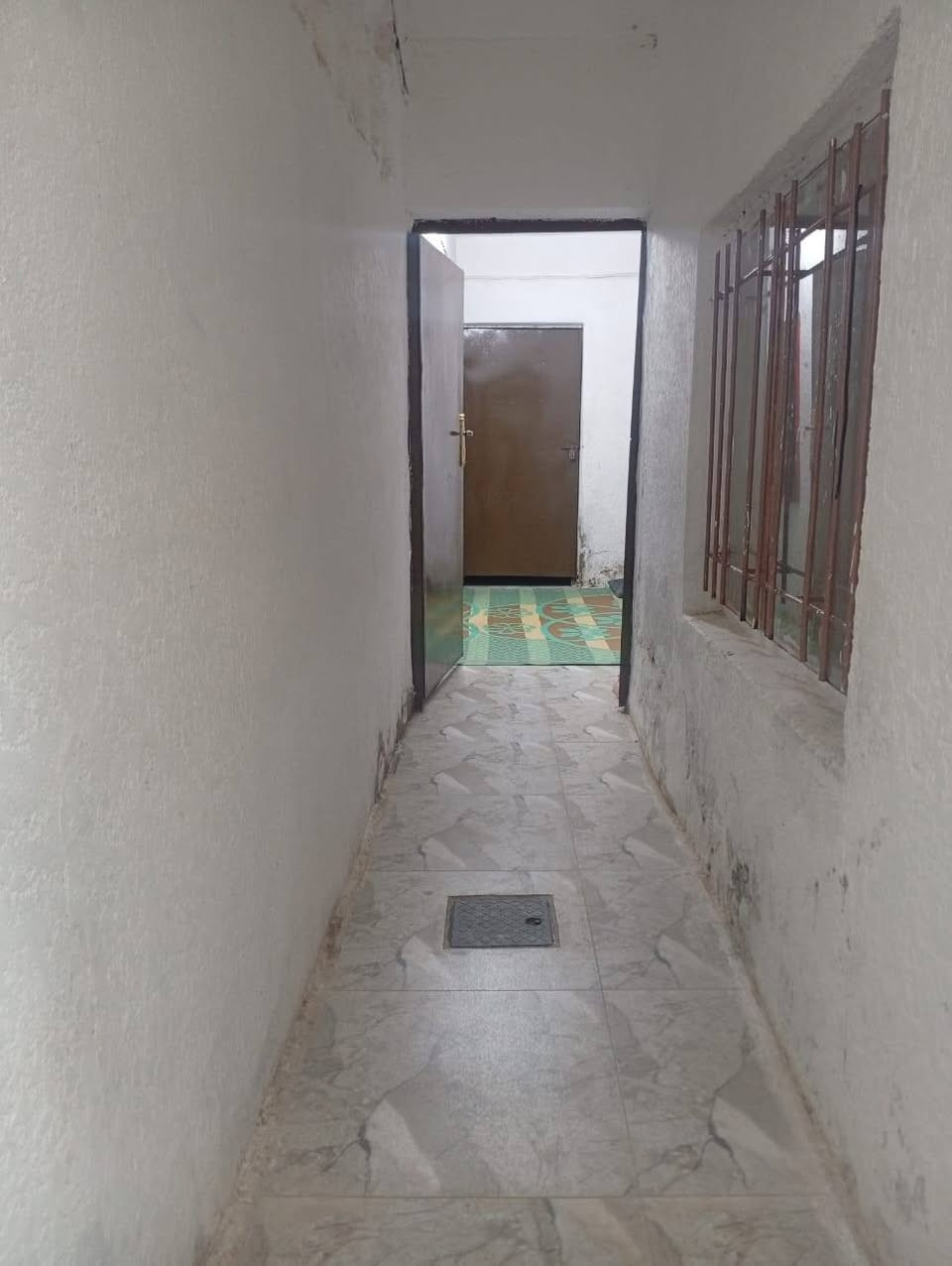 دار للبيع طابق ونص  
                     ((  بس نورنا بتعليك  )) 
المساحه ( 150) متر بناء عكاده  حلو الطابق الاول 
اسقبال ومطبخ وصاله وغرفه نوم والطابق الثاني 
غرفتين  نوم  السعر(  75 ) مليون
 العنوان ميسان حي الحسين الجديد مقابل دوام الحاج ابو حوراء فرع سيد ابراهيم 
📞 للاستفسار أكثر:    ***********
          مكتب عقارات الساعدي ميسان العمارة
          (  بادرة اولاد  المرحوم حسين ضيدان  ) 
                         (  ملاحظه  ) 
المكتب  مجاز حكومياً ادخل للحساب ناشر ابيوت 
اي بيت ايعجبك او قطعه  راسلني وتدلل
أعرض عقارك عندنا ودع لنا التسويق
            عنـــوان المـكتــب ميسان  
***********     البتيرة الحولي مقابل الف دار 
***********     حي الجامعي 
***********     حي الجامعي ودور النفط  
***********     حي الغدير والصحفين وعبجيه
***********.    حي الحسين الجديد مقابل السوق 
                      ( ملاحظه  ) 
        يوجد لدينا كوادر بناء مقاولات عامه
