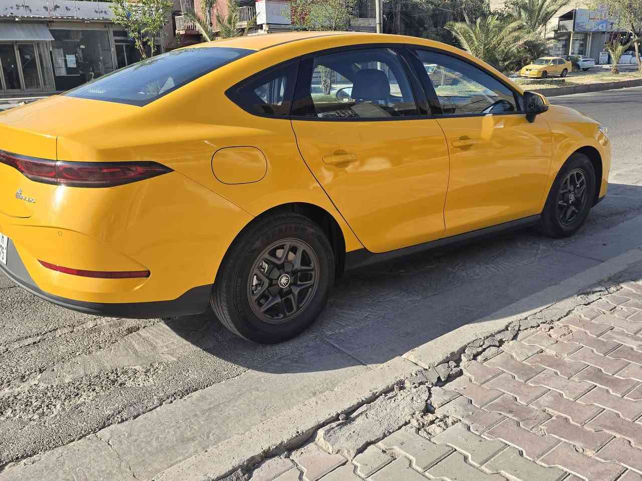 سلام عليكم 
بي وايدي جن بلاص    ٢٠٢٥
ماشيه.   33 الف 
سياره كفاله بيهه سونر بل منشور
***********
مكان بغداد
