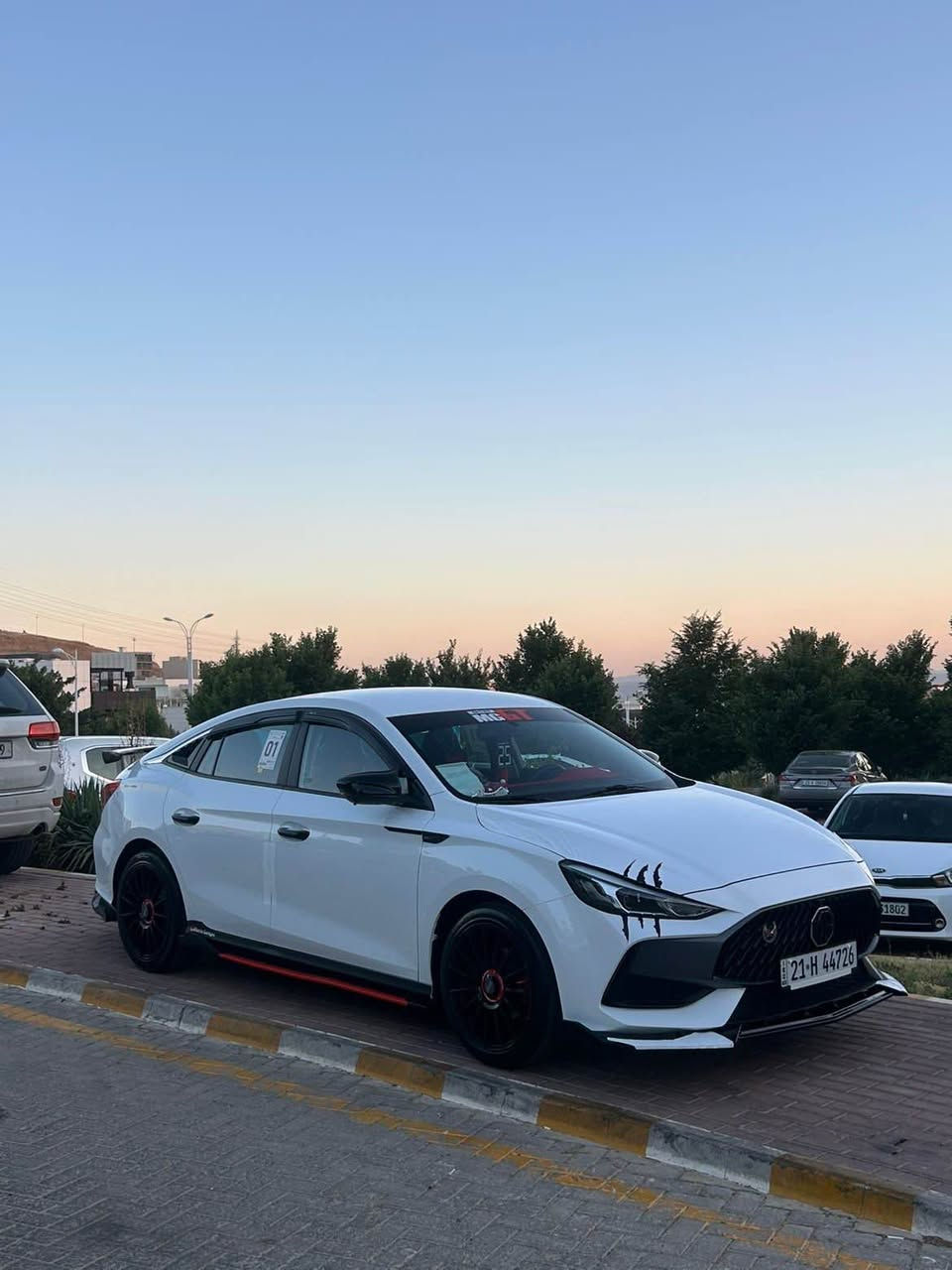 MG GT 2025 گێڕ عادی 
تاقانەکەی سلێمانی بۆ فرۆشتن نمونە لە جوانی 
سەروو ١٠٠٠$ دۆلار دراوە بە جوانکاری 
١٤ هەزار ڕۆیشتووە 
کامل سێرڤس کراوە ڕۆن و بانس گۆڕاوە 
٢ بەسمە بیلادی 
تایەو ویلی OZ 
دەعامی بۆ دەعامی بەشەرت یەک پەڵەی بچوک بۆیاخی هەیە بە دۆسەی سەکن 
نرخ : ١١٠$ معەمەلەیەکی کەم 
سلێمانی ناوشار 
ژمارەی خاوەنی :*********** السليمانية, العراق
