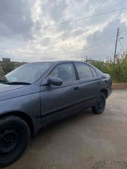 كرونا 93 آني الشرعي 
هزه قبل أسبوع السياره نضيفه مال شغل مال رزق بيها كابون محرك كير شرط 
سعرها 40 المكان القياره 
***********
