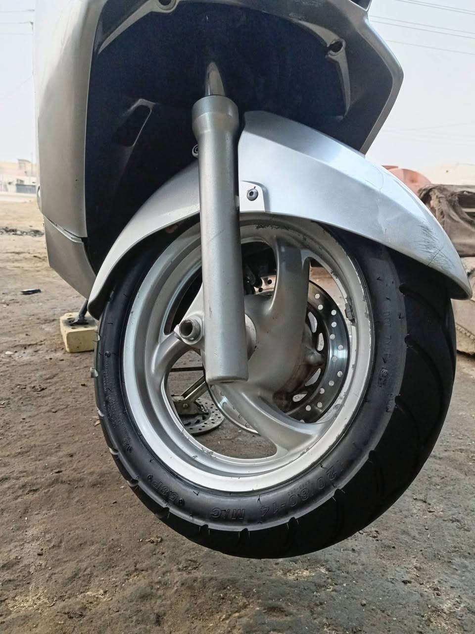 سلفر ونج600
مكينه كفاله 
كلجات جدد
تايرات جدد
مازده كرستال
جامه طويله
مكانهة بغداد النهروان 
***********
***********
