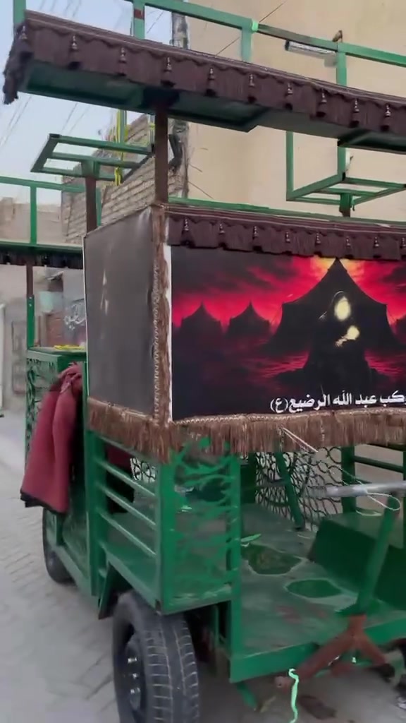السلام عليكم
عربانه للبيع تحمل ١٠ سماعات 

العنوان بغداد حي النصر 

التواصل ‏‪***********‬‏
