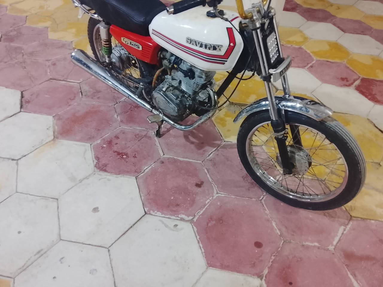 السلام عليكم
دراجه كلك بدون اوراق مكفولة من السرقه
دراجه حلو ونعمه وخير من الله
السعر ٢٢٥ وبيه مجال 
المكان واسط الزبيديه 
***********
