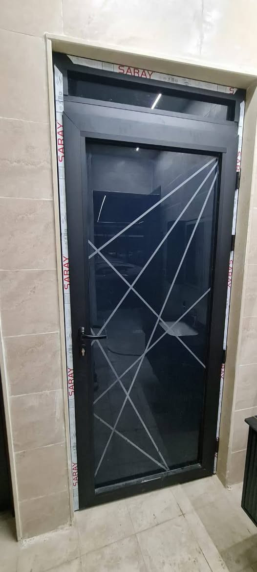 نوعي مواد ستيل وان باب تفصال مع تركيب 110 شباك متر 27 دولار // باب تكلون بلس متر 33 دولار باب 135  (***********)(***********)
