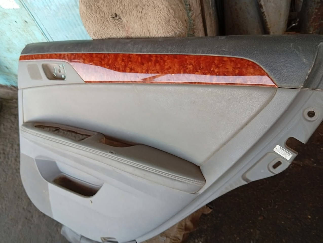 للبيع بطاين افلون وارد امريكي لون رصاصي من موديل 2006الى 2010 للاستفسار مراسله الصفحه 
او الاتصال هاتف ***********
واتساب ***********
يوجد توصيل لكل العراق
