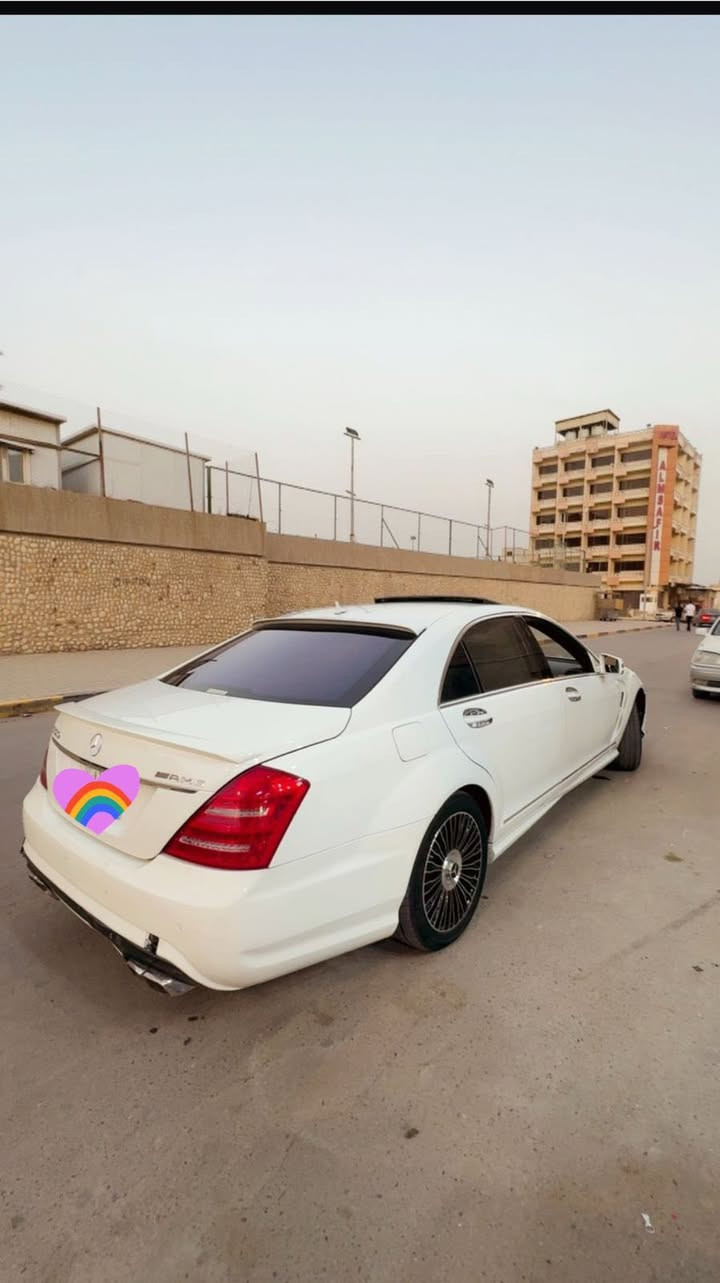 سلام عليكم مارسيدس كفاله من لكص وضربه وزلغ سعرها 80 وبيها مجال للاتصال *********** والمواصفات خابر على رقم اذا شراي خابرني مكانها بصره
