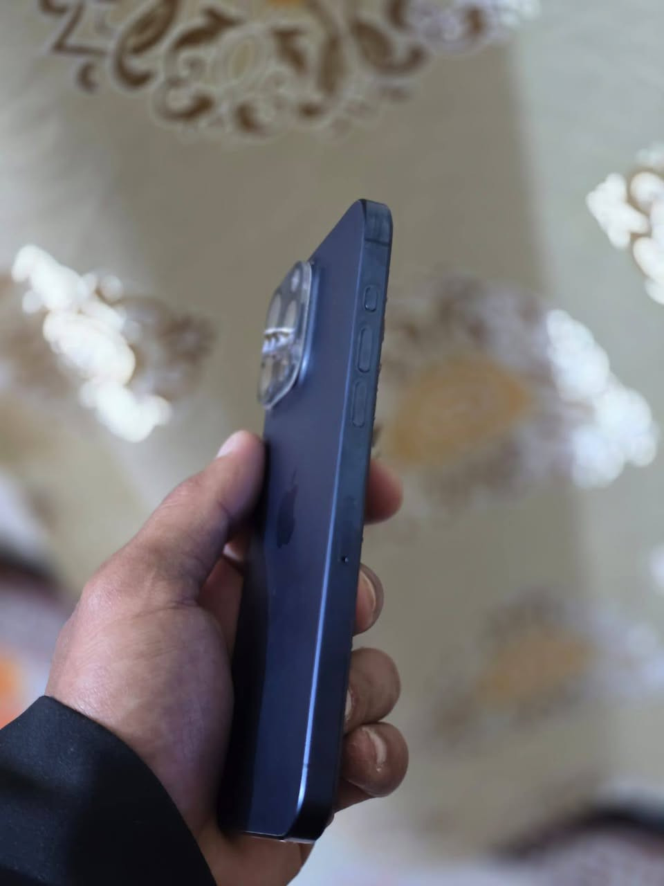 15 برو ماكس نضافه 100% ماستر خطين بطاريه 96 مكفول من كلشي السعر ( مليون و 200 وبي مجال ) 
رقمي ***********
