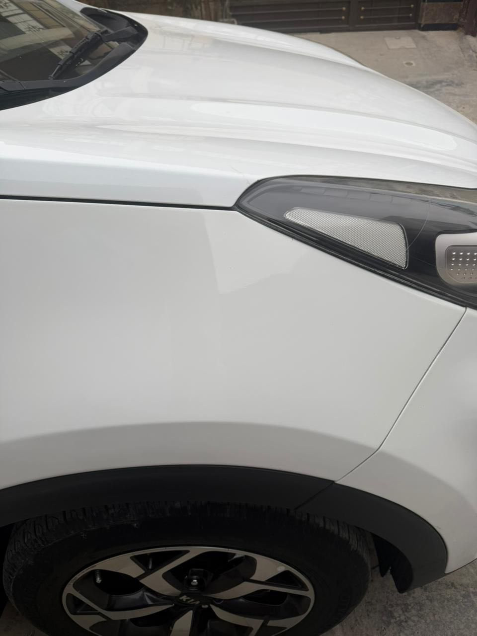 السلام عليكم كلشي موضح بل منشور وين يعجبك ترىح تفحص سبورتج 2020جاملغ صبغ فقط طخه بسيطه صارت بي وعدلته وصبغته ماشيه 133 سيارة من زيرو عندي البنيد حالوب بي فقط هذا شي باقي كفاله عامه قماره بنورما مصار بيه شي كير مكينه داخله تخم تاير من زيرو مشتريه جديده السيارة للبيع عنواني حي الحسين للاستفسار الاتصال ع رقم 
***********
السعر 180مجال جدا بسيط جدا سيارة مابيع بياع شراي تحويل بسمي شخصيا 
مكلف بل نشر
