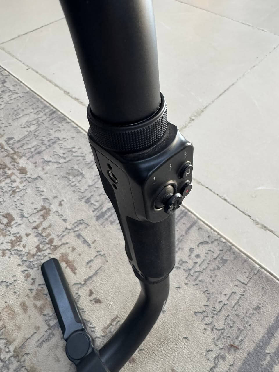 للبيع 
 Tilta  Ring Grip plus 
For Dji ronin control kit 

الحالة ممتازة مستخدم تقريباً 5 مرات كلش نظيف 
هو والحقيبة مالته اي شخط مبي 
اخذته من الافراح الجديد سعرة 600 الف تقريباً
اني عارضه هذا ب 500 الف 
واتساب 
*********** 
الثبات الي ينطي ويه الرونين كلش جيد
