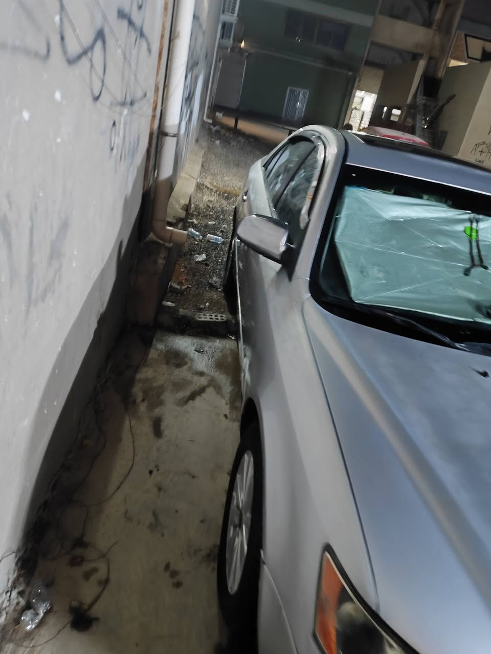 سلام عليكم سوناته٢٠٠٧  بيه قطع صبق بس اني بيع حزام تبريد ثلج تايرات جديد حداديه جديده سعر 92 محرك سته سلندر ***********   بغداد حي تونس
