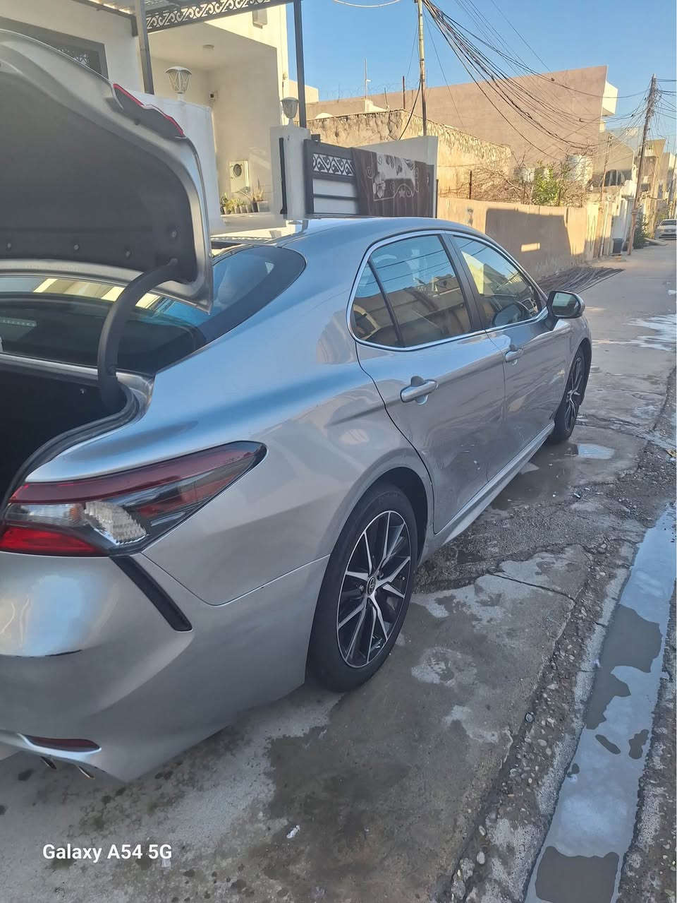 سلام عليكم 
تويوتاكامري 2023 /مواضفاتSE/٤٣كيلومتر ماشية / سيارة نضيفة باقي على وضع شركة /رقم و سنوية و هزة جديد / صورة فحص موجود /سيارة بسمي تحويل ثاني يوم / سيارة نضيفة و جديدة / قطعتين صبغ فقط / ٤ طايرات جديد / تاخم خلفي و  أماي مضبووط …
سعر / 188$
عنوان / كركوك 
رقم موبايل /*********** كركوك, العراق
