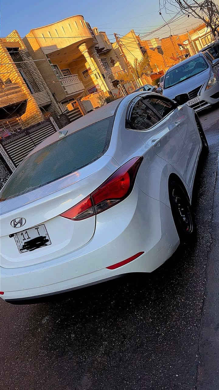 النترا 16 -1800دوش -فول مواصفات لمتدد بيها جاملغ وبنيد بدون دواخل وبيها باب خلف السايق جلاتين بلسونار يقره صبغ ولباب بصف السايق هم بيها جلاتين ولحافه مال قماره ع كد شبر كشر الصبغ وخليت فابلون ع كدها 
سياره كير محرك تبريد فول ماشالله مكفولات مابيها اي نقص جاهزه ع اخر حبايه تايرات جدد داخلها جديد السعر 110 وبيها مجال مكاني بغداد حي العامل وهاذ رقمي ***********
