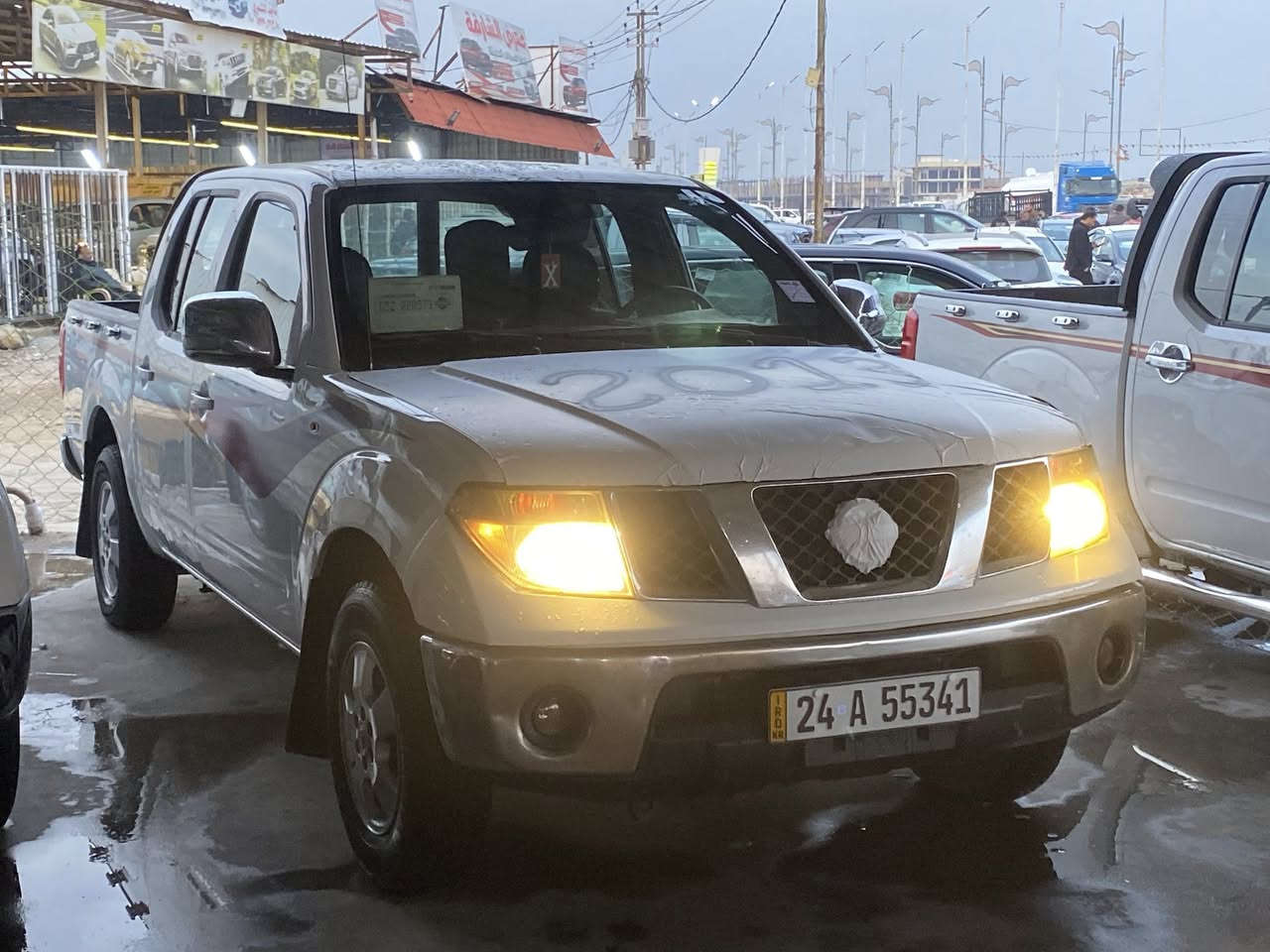 سلام عليكم
البيع نيفاره موديل 2013
كير اتماتيك 
محرك جديد  
رقم ‏دهوك رقم جديد ل30
تخم تاير 
عنوان صويره 
معرض واسط 
سعر 115بيه مجال
رقم موبايل ***********￼
