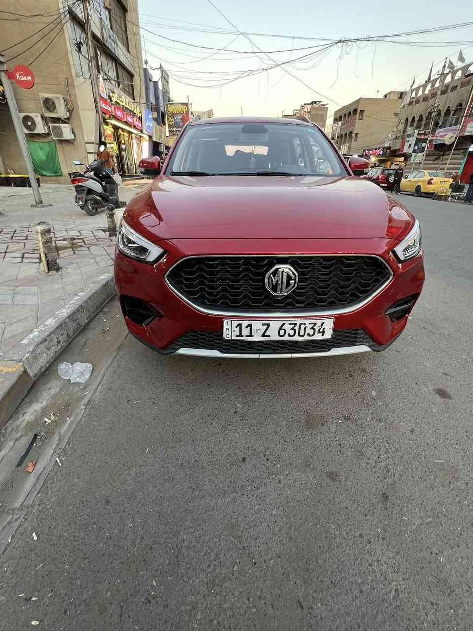 السلام عليكم سياره ام جي ZS. موديل 2025.  ماشيه 11 الف  داخل ضمان تبديل دهن شركه. مكينه 1500
فول مواصفات عدا الفتحه 
لايت زنون عالي ناصي  
لد نهاري 
اتو هولد 
تحكم ستيرن جهتين 
تبريد قطعيتن
كشنات جلد 
سايد بريك دكمه 
مانع انزلاق 
لد امامي وخلفي 
تبريد شاشه وبيانو 
شاشه كبيره 
شاشه اعطال 
سياره مكفوله كفاله عامه  عدا بارد موضح وسونار مرفق بلمنشور سياره بسمي 
السعر 121 وبيها مجال 
مكان بغداد جديده شارع مسبح 
***********
