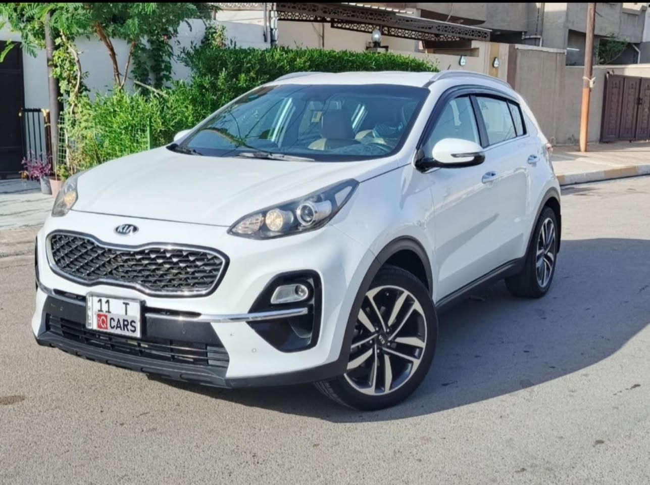 سلام عليكم 
كيه سبورتج  2019 خليجي السياره كفاله عامه من الصبغ ومن ضربه وفتح وتبديل كير مكينه تبريد كله شرط حداديه كل جاهزه رقم بغداد انكليزي ماشيه 70 كم  سياره على وضع الشركه مكان بغداد السيديه هاتف ***********
