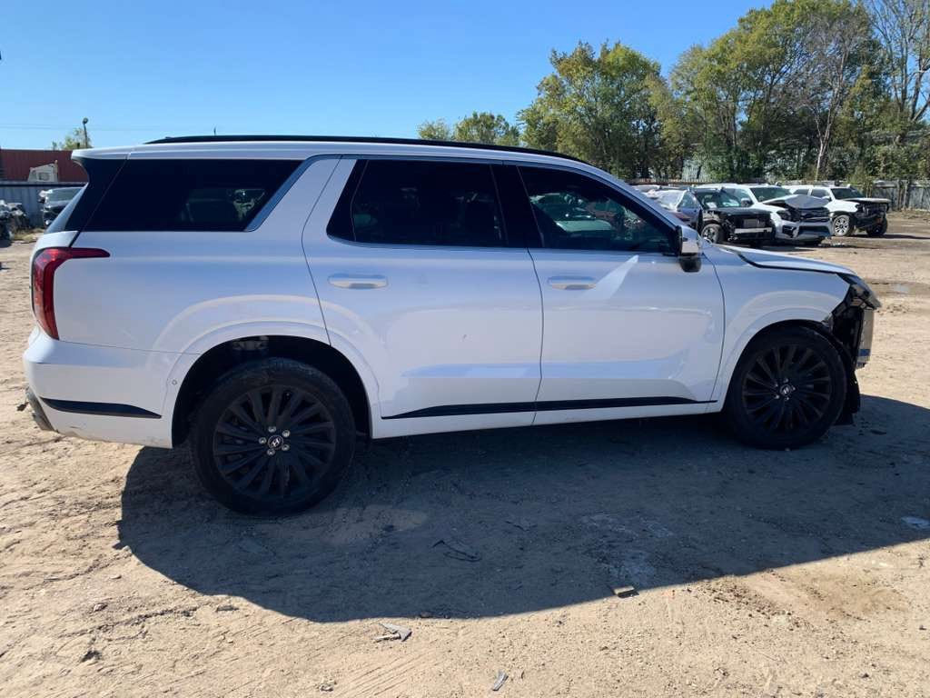 لسلام عليكم ورحمة الله 

للبيع بلاسايد بلاك ادشن فول الفول حالياً بالبصرة 
يستفاد منها من لديه كتاب شهداء 
السعر داخل الحاوية 23،200$

للاستفسارات 
احمد
***********
***********
