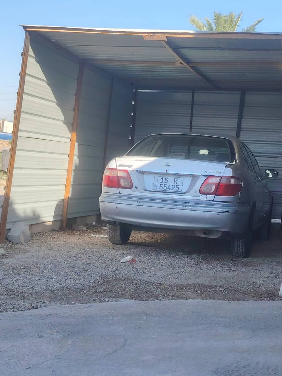 سلام عليكم  للبيع سني 2003
السياره بلاديه بيه طخه بجاملغ الخلفي وباب مبدل سياره نضيفه كير مكينه ترايك لل بصره. جام كهرباء  صدر امامي خلفي 
السياره مناقصه شي مكان  السعر. 65 وبيه مجال 
مكان السياره الانبار الرمادي  لل استفسار اتصل ***********
