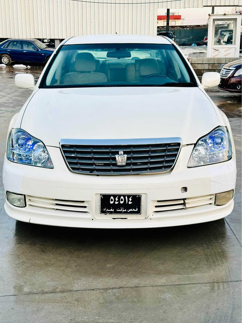 تویتا شاهانە مووس مووس ٢٠٠٥
١٨٠ بچوک بە بچوک 
٣ دوگمە پەردە ناو زەرد کامل کراوە بە سپورت 
دەعم و لێدراوی کەڤەر گۆڕاو بەشەرت 
گێڕ و مەکینەو سارد و گەرم بەشەرت 
سەقف شوشەیی 
قفڵی (٥٤) گەڵا 
ژ.م ***********
*********** Singapore
