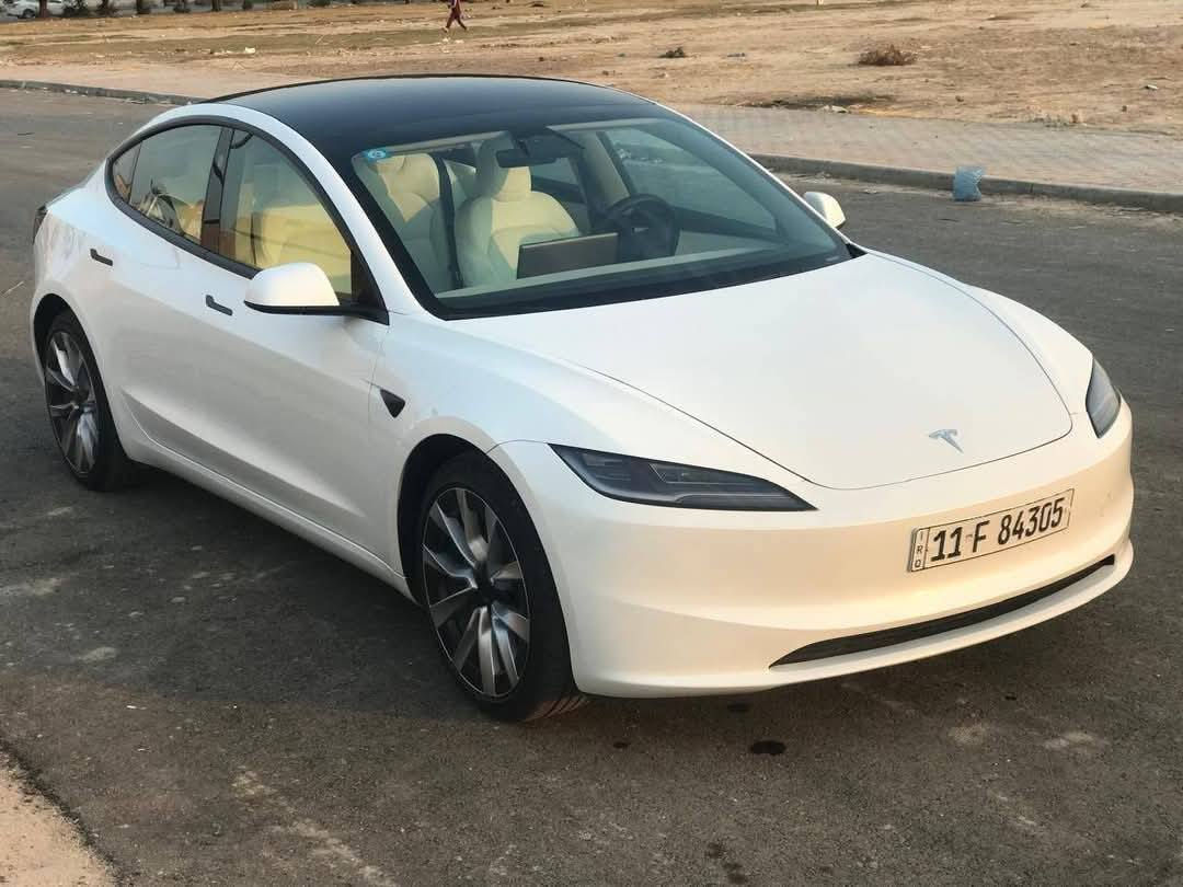 تسلا مودل 3 موديل 2025 lon range دبل ماطور 
معروف هذا الشكل الجديد 
السعر 120 اكو مجال للشراي 
فول مواصفات وزجاج الابواب الأصلي 
مامبدل مكاني بغداد 

رقم ***********
رقمي اثير ***********
‭
