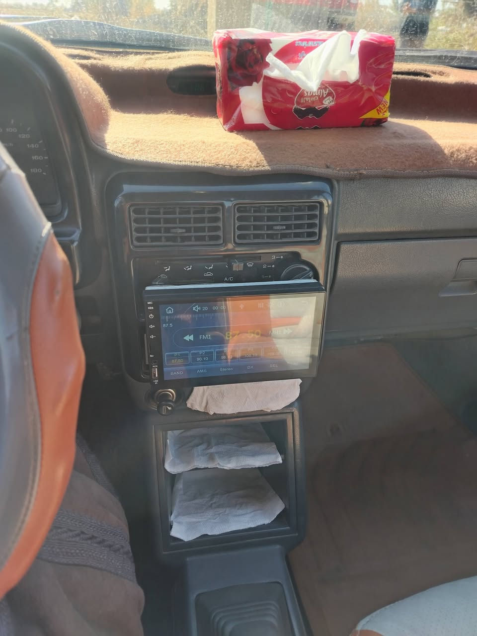 السلام عليكم
سايبه للبيع
جديده شواصي ابلاديه
رقم بغداد انكليزي
تحويل مباشر
السعر 24
السياره جديده تبريد تدفئه  شغال
بيع سريع مستعجل
باتري جديد محرك كير بل جيس
كهربائيات كله شغاله
اتصل ***********
***********
جاهزه السياره
